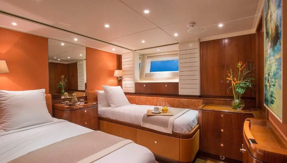Hendriks – Dekker yacht upholstery
