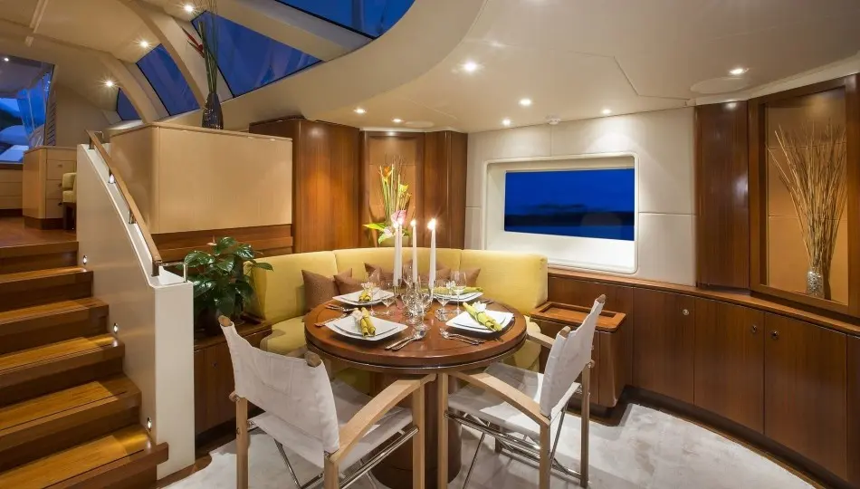 Hendriks – Dekker yacht upholstery