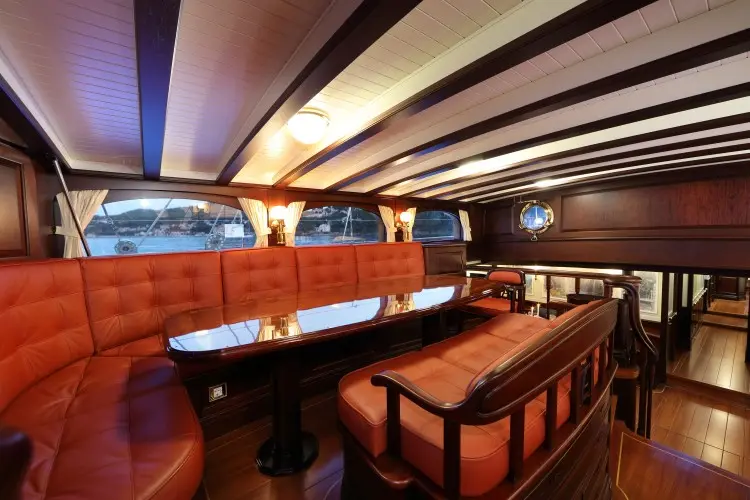 Hendriks – Dekker yacht upholstery
