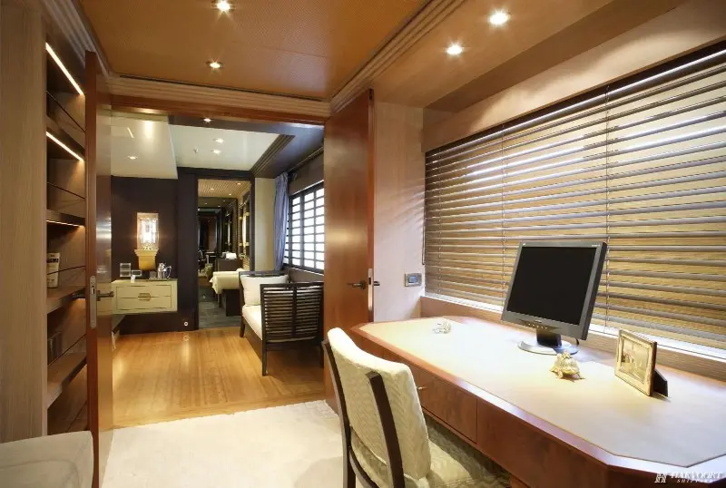 Hendriks – Dekker yacht upholstery